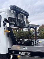 FREIGHTLINER BUSINESS CLASS M2 106 PLUS