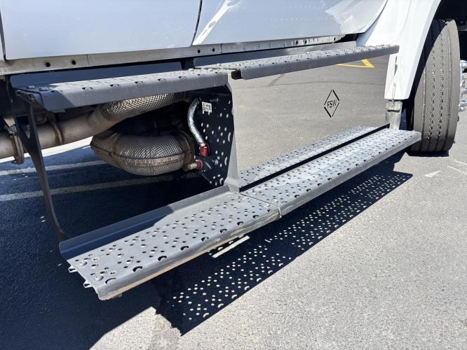 FORD F650 XLT SD