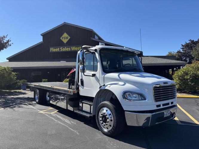 FREIGHTLINER BUSINESS CLASS M2 106