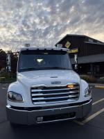 FREIGHTLINER BUSINESS CLASS M2 106 PLUS