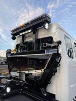 FREIGHTLINER BUSINESS CLASS M2 106 PLUS