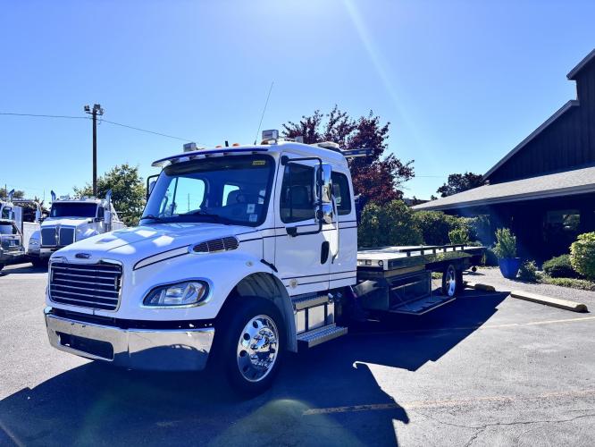 FREIGHTLINER BUSINESS CLASS M2 106
