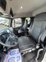 FREIGHTLINER BUSINESS CLASS M2 106 PLUS