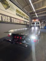 FREIGHTLINER BUSINESS CLASS M2 106 PLUS