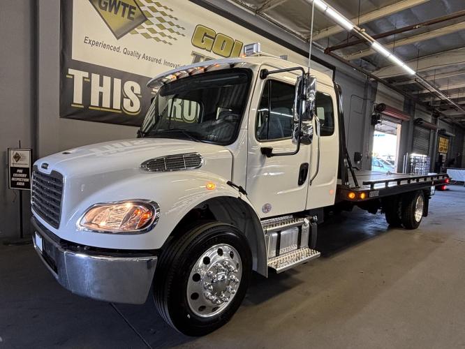 FREIGHTLINER BUSINESS CLASS M2 106