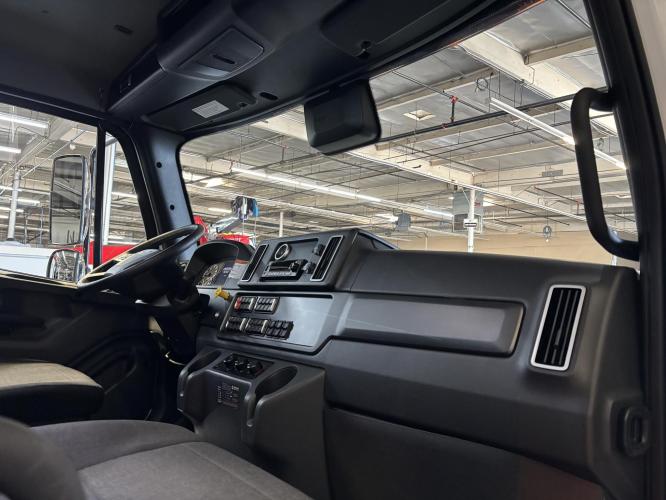 FREIGHTLINER BUSINESS CLASS M2 106