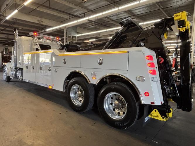 PETERBILT 567