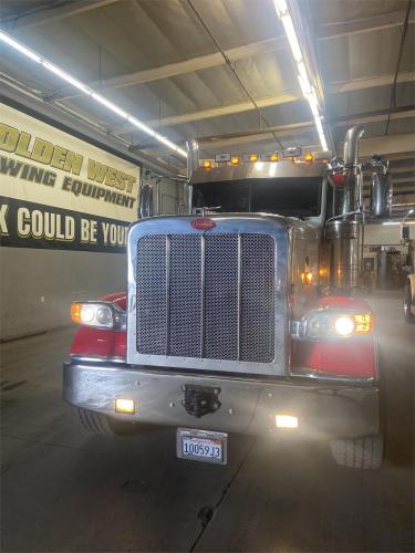 PETERBILT 389
