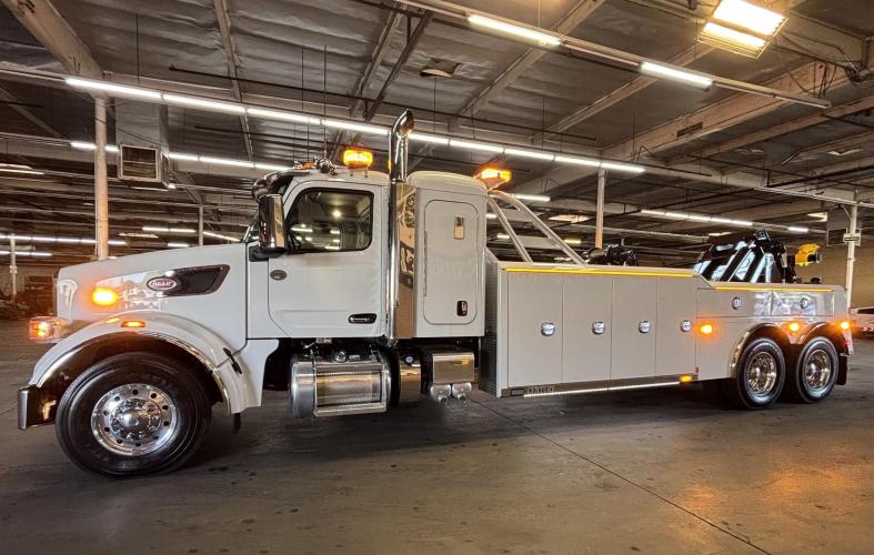 PETERBILT 567