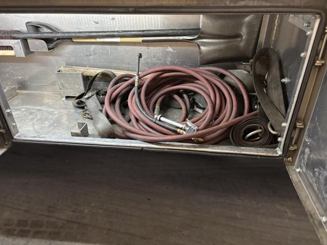 FREIGHTLINER BUSINESS CLASS M2 106