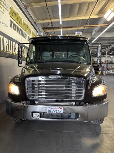 FREIGHTLINER BUSINESS CLASS M2 106