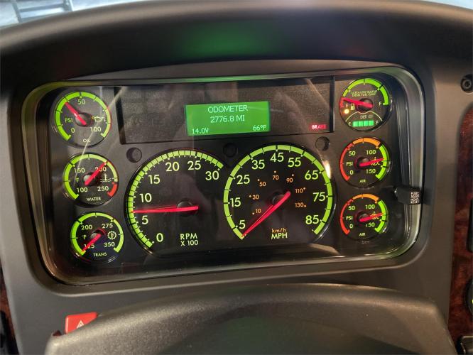 FREIGHTLINER BUSINESS CLASS M2 106