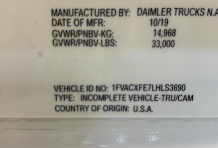 FREIGHTLINER BUSINESS CLASS M2 106