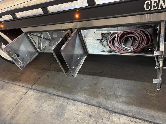 FREIGHTLINER BUSINESS CLASS M2 106