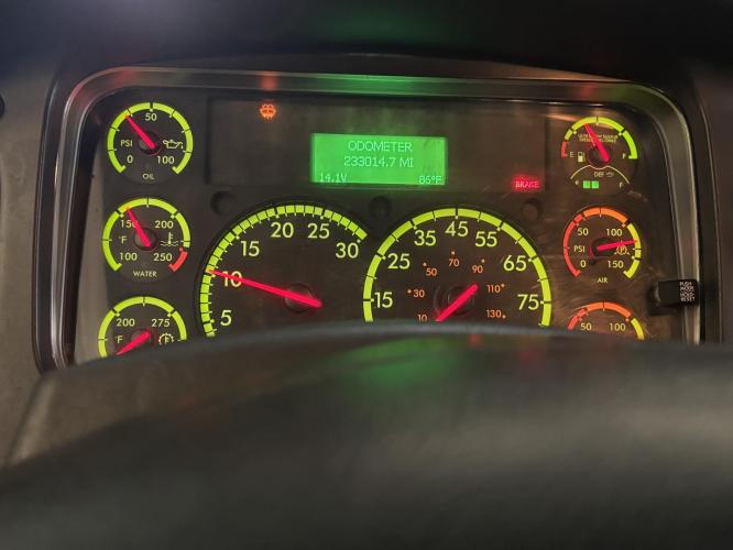 FREIGHTLINER BUSINESS CLASS M2 106
