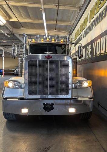 PETERBILT 389
