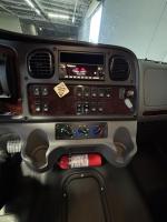 FREIGHTLINER BUSINESS CLASS M2 106