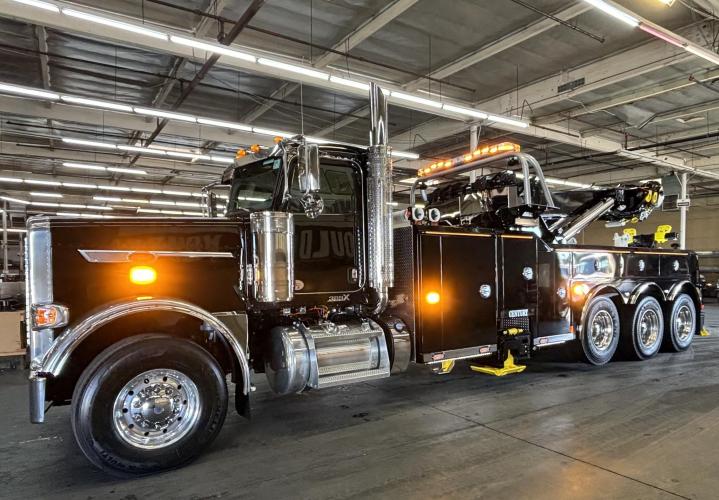 PETERBILT 389
