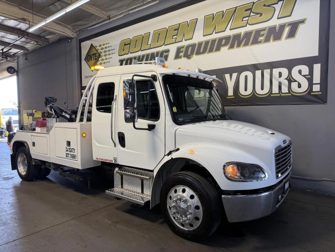 FREIGHTLINER BUSINESS CLASS M2 106