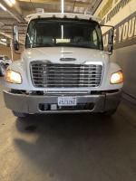 FREIGHTLINER BUSINESS CLASS M2 106