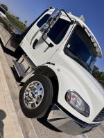 FREIGHTLINER BUSINESS CLASS M2 106