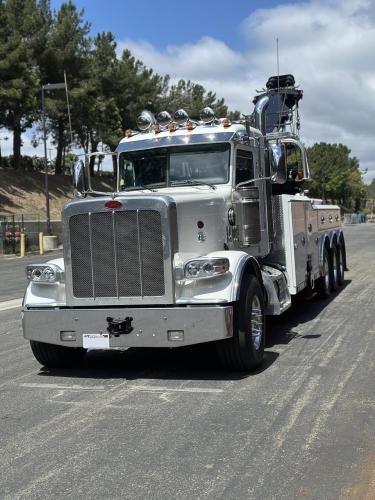 PETERBILT 389