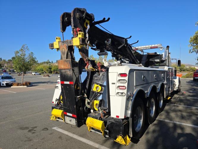 PETERBILT 389