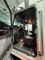 PETERBILT 389