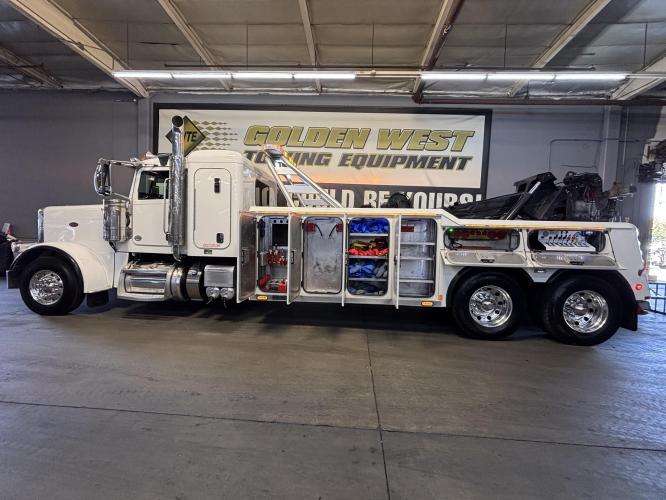 PETERBILT 389