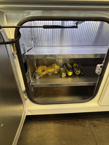 FREIGHTLINER BUSINESS CLASS M2 106 PLUS