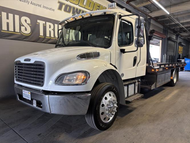 FREIGHTLINER BUSINESS CLASS M2 106