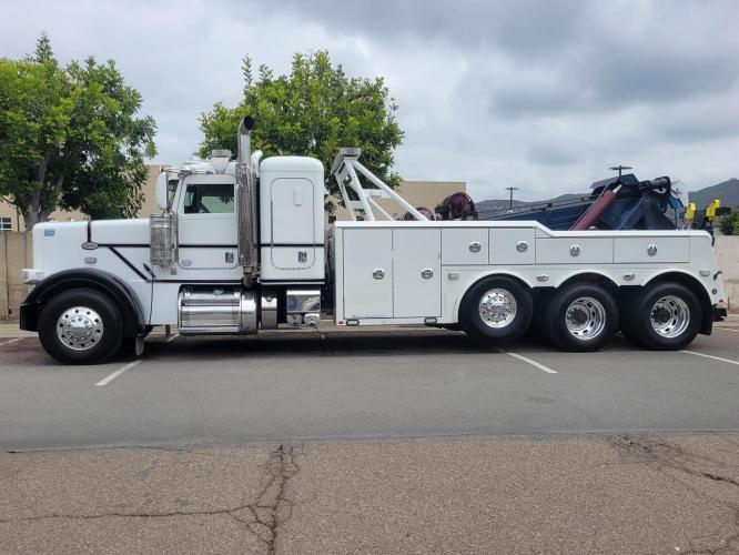 PETERBILT 388