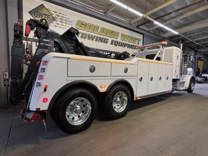 PETERBILT 389