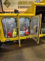 FREIGHTLINER BUSINESS CLASS M2 106 PLUS