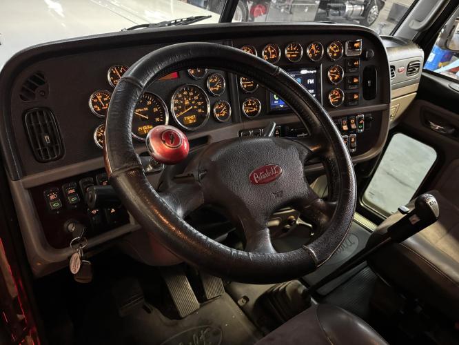 PETERBILT 389