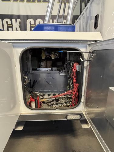 FREIGHTLINER BUSINESS CLASS M2 106