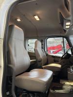 FREIGHTLINER BUSINESS CLASS M2 106