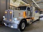PETERBILT 389