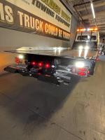 FREIGHTLINER BUSINESS CLASS M2 106 PLUS