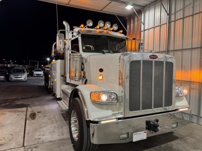 PETERBILT 389