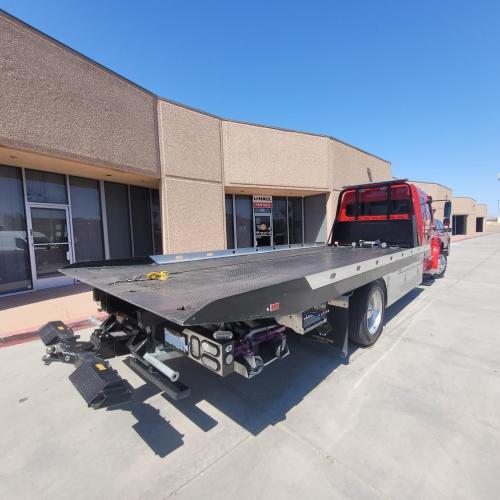 FREIGHTLINER BUSINESS CLASS M2 106