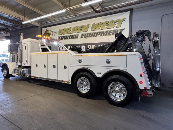 PETERBILT 389