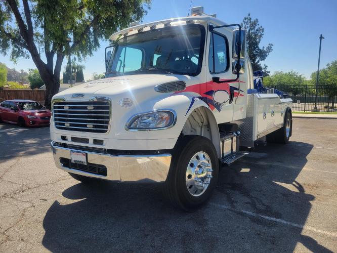 FREIGHTLINER BUSINESS CLASS M2 106