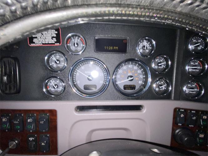 PETERBILT 389