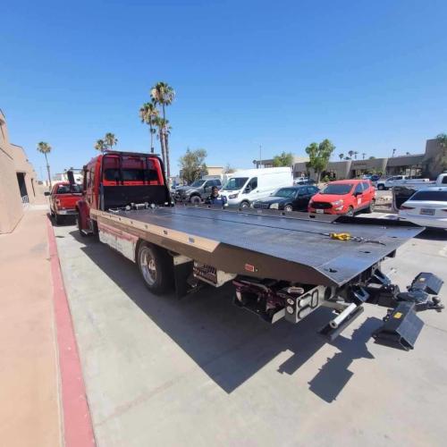 FREIGHTLINER BUSINESS CLASS M2 106