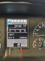 FREIGHTLINER BUSINESS CLASS M2 106 PLUS