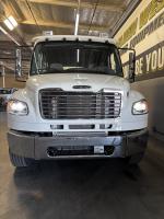 FREIGHTLINER BUSINESS CLASS M2 106