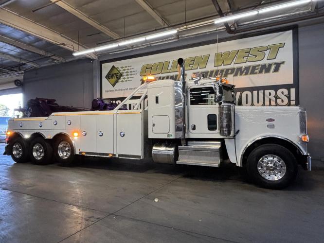 PETERBILT 389