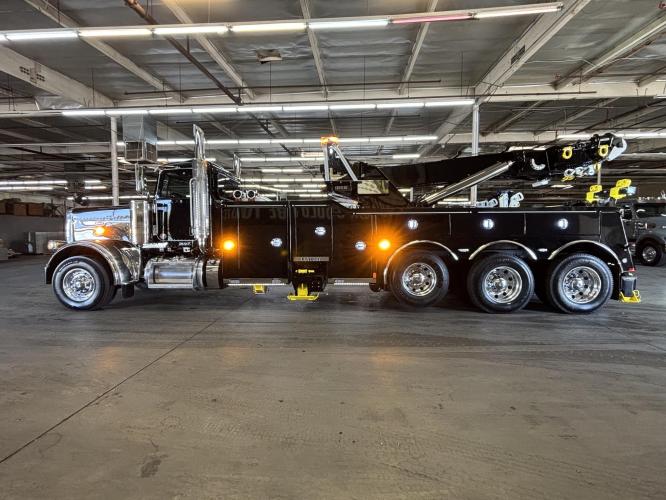 PETERBILT 389