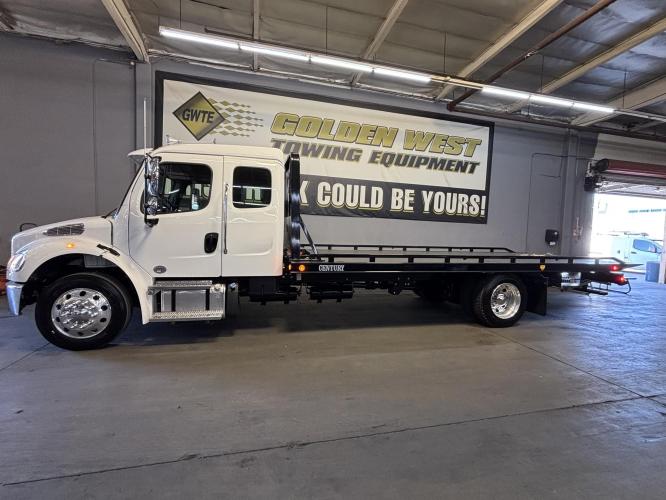 FREIGHTLINER BUSINESS CLASS M2 106